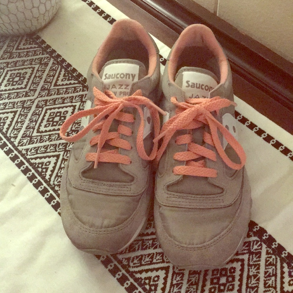 Women’s Saucony Jazz Low Profile Size 7.